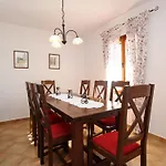 Renoviertes Steinhaus Mit Garten Und Pool Ideal Fuer Ein Erholsamen Urlaub By Interhome * Baška