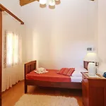 Renoviertes Steinhaus Mit Garten Und Pool Ideal Fuer Ein Erholsamen Urlaub By Interhome Casa de Férias