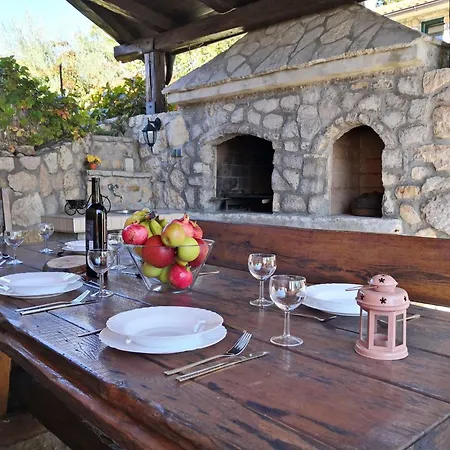 Renoviertes Steinhaus Mit Garten Und Pool Ideal By Interhome בית נופש