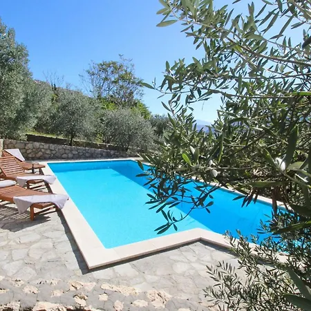 Renoviertes Steinhaus Mit Garten Und Pool Ideal By Interhome * באסקה