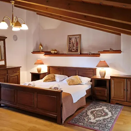 Holiday home Holiday Home Renoviertes Steinhaus Mit Garten Und Pool Ideal By Interhome