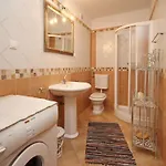 Renoviertes Steinhaus Mit Garten Und Pool Ideal Fuer Ein Erholsamen Urlaub By Interhome 펜션 *
