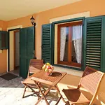 Renoviertes Steinhaus Mit Garten Und Pool Ideal Fuer Ein Erholsamen Urlaub By Interhome 펜션 *