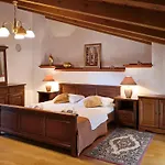 펜션 Renoviertes Steinhaus Mit Garten Und Pool Ideal Fuer Ein Erholsamen Urlaub By Interhome