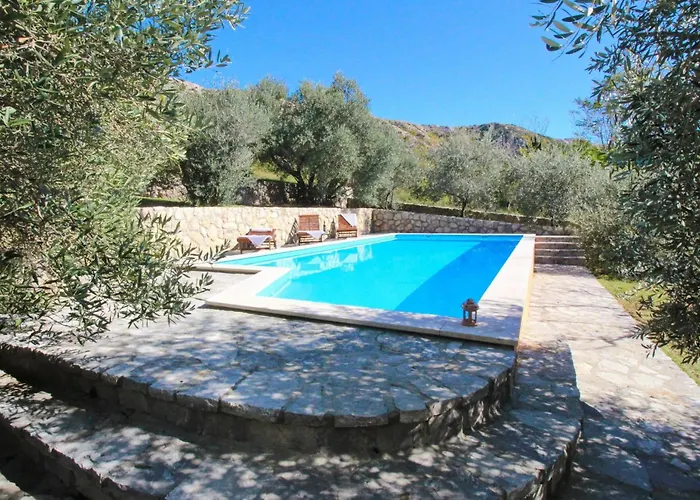 Renoviertes Steinhaus Mit Garten Und Pool Ideal Fuer Ein Erholsamen Urlaub By Interhome * Baška