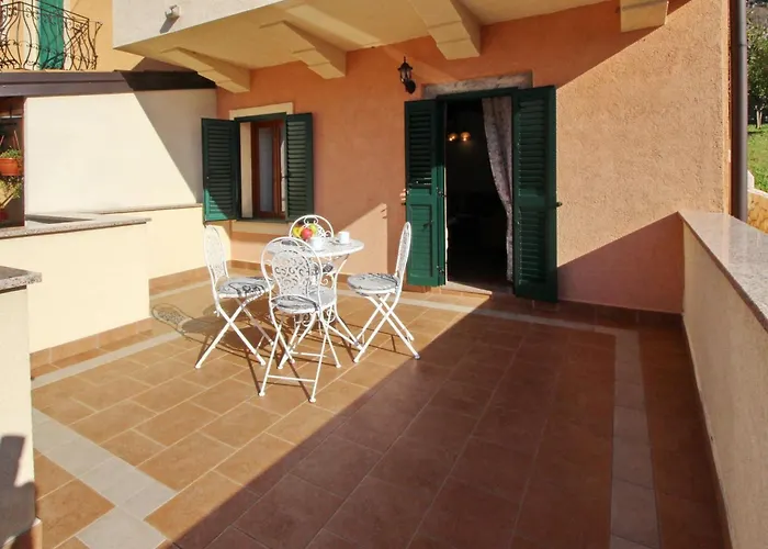 Semesterbostad Renoviertes Steinhaus Mit Garten Und Pool Ideal Fuer Ein Erholsamen Urlaub By Interhome Baška