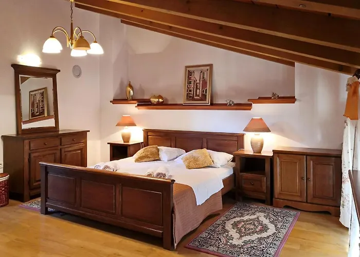Semesterbostad Renoviertes Steinhaus Mit Garten Und Pool Ideal Fuer Ein Erholsamen Urlaub By Interhome
