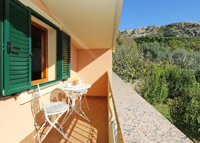 Semesterbostad Renoviertes Steinhaus Mit Garten Und Pool Ideal Fuer Ein Erholsamen Urlaub By Interhome